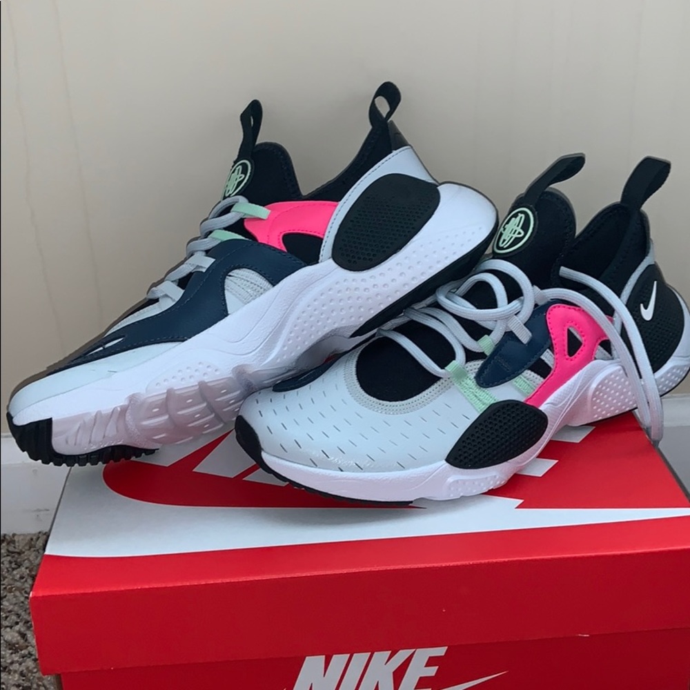 NIKE Huarache E.D.G.E.BG